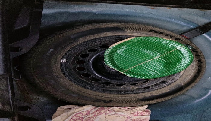 2021 Maruti Baleno ZETA PETROL 1.2, Petrol, Manual, 92,904 km, tyre