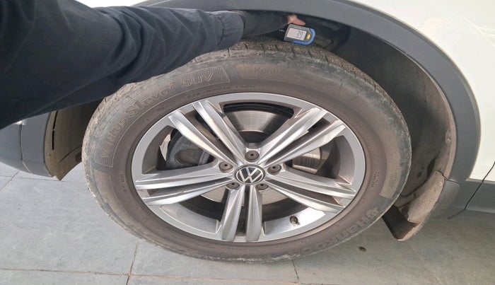 2022 Volkswagen TIGUAN ELEGANCE 2.0 TSI DSG, Petrol, Automatic, 36,763 km, tyre