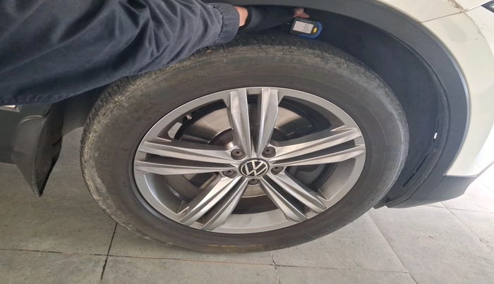 2022 Volkswagen TIGUAN ELEGANCE 2.0 TSI DSG, Petrol, Automatic, 36,763 km, tyre