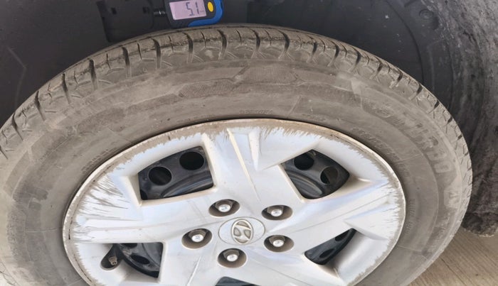 2021 Hyundai VENUE S+ 1.2, Petrol, Manual, 72,870 km, tyre