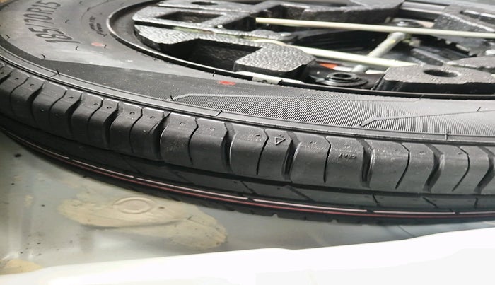 2022 Tata PUNCH ADVENTURE MT, Petrol, Manual, 31,298 km, tyre