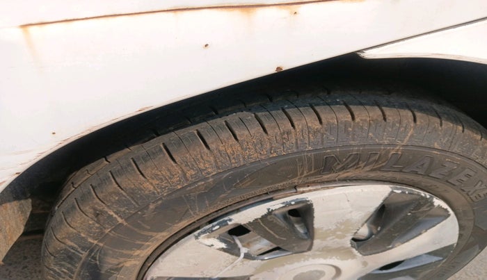 2013 Tata Indica EV2 LX, Diesel, Manual, 80,175 km, tyre