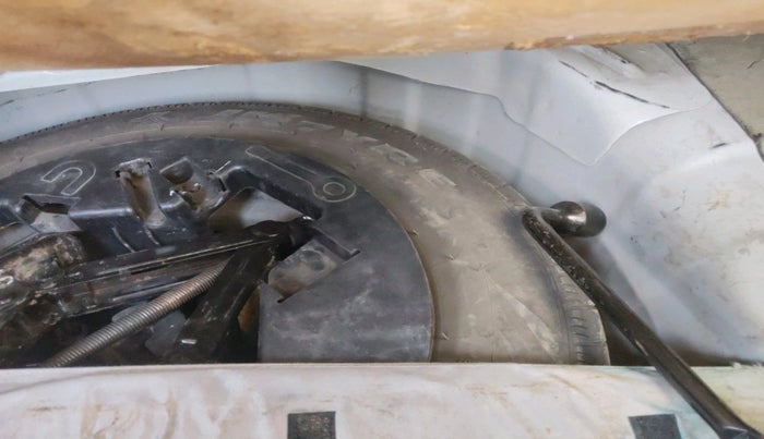 2011 Hyundai i10 MAGNA 1.2, Petrol, Manual, 1,49,220 km, tyre