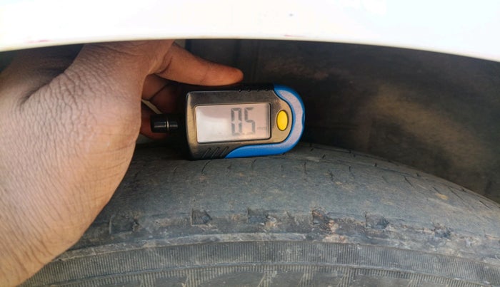 2015 Ford New Figo TREND 1.5L DIESEL, Diesel, Manual, 97,235 km, tyre