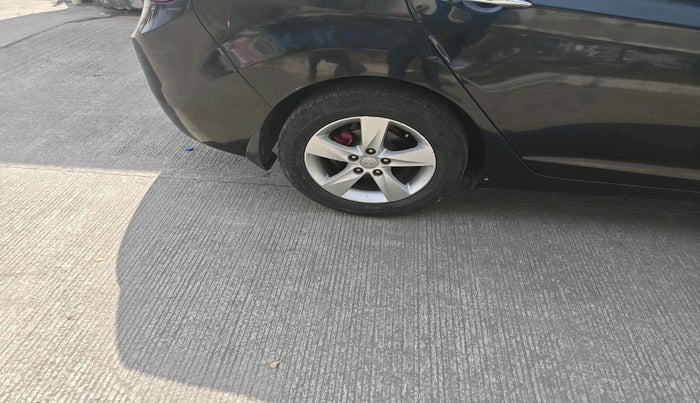 2013 Hyundai New Elantra 1.8 SX AT VTVT, Petrol, Automatic, 88,117 km, tyre