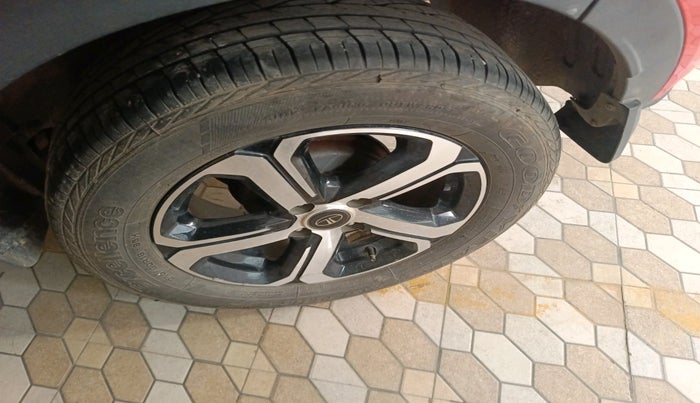 2022 Tata NEXON XZ PLUS PETROL SUNROOF, Petrol, Manual, 34,043 km, tyre