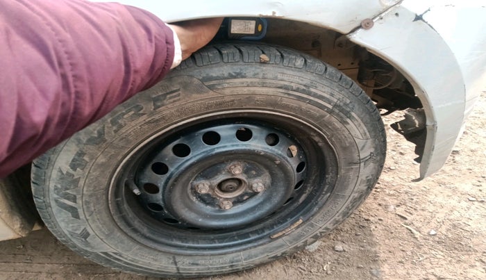 2015 Maruti Celerio VXI, Petrol, Manual, 1,66,314 km, tyre