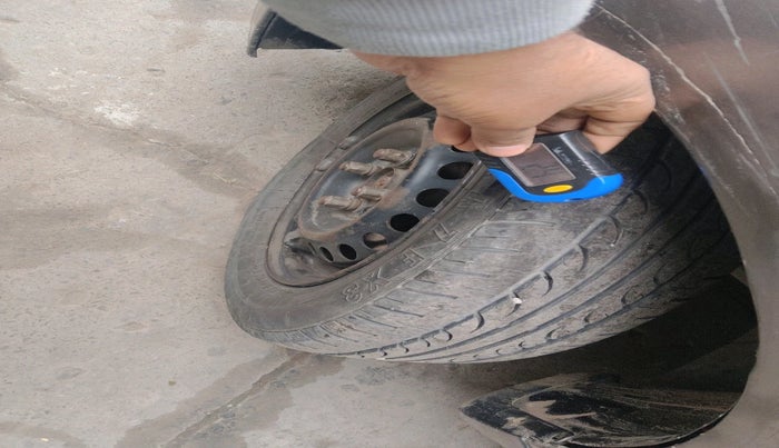 2014 Honda Amaze 1.2L I-VTEC S, Petrol, Manual, 60,340 km, tyre