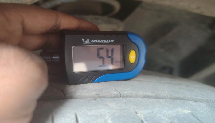 2014 Ford Ecosport TITANIUM 1.5L DIESEL, Diesel, Manual, 1,10,899 km, tyre