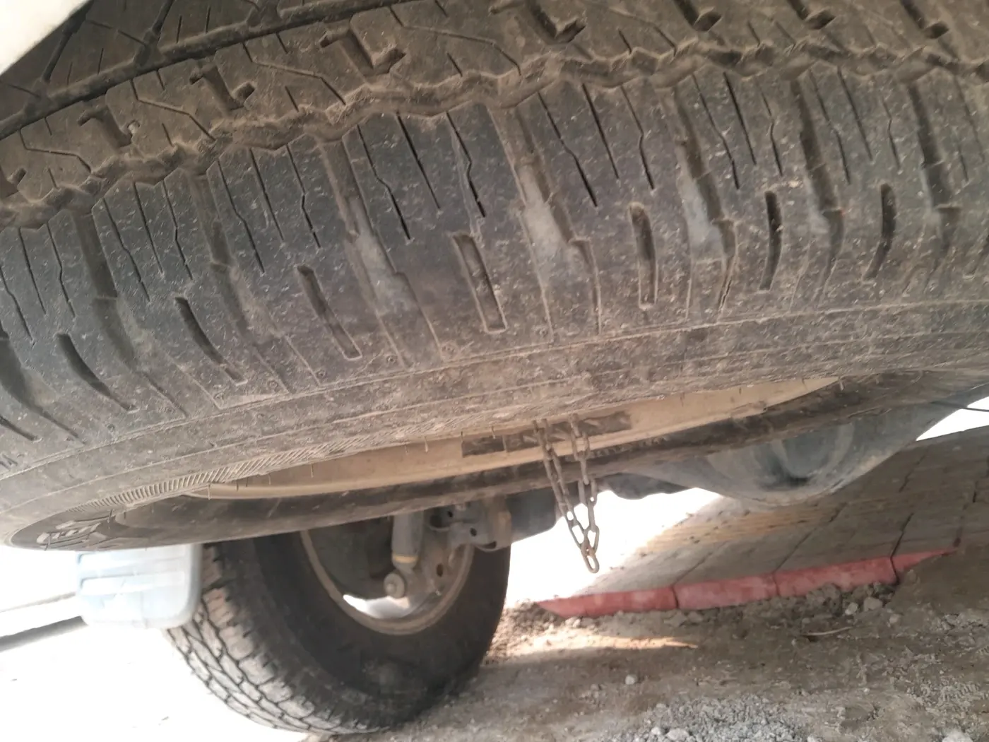 2014 Toyota Fortuner 3.0 4X2 MT, Diesel, Manual, 1,84,495 km, tyre