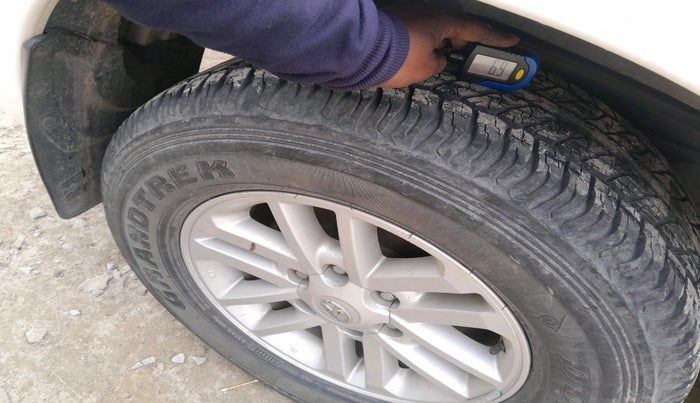 2014 Toyota Fortuner 3.0 4X2 MT, Diesel, Manual, 1,84,495 km, tyre