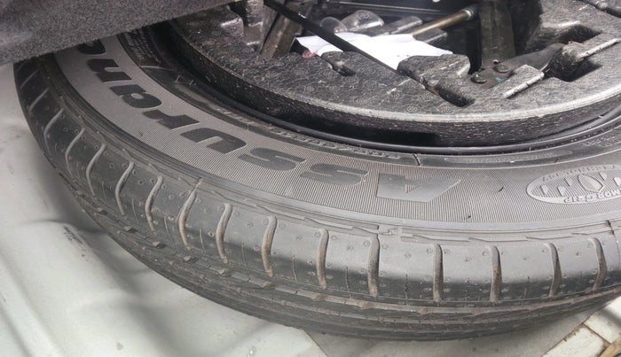 2016 Hyundai Creta SX 1.6 DIESEL, Diesel, Manual, 2,46,126 km, tyre