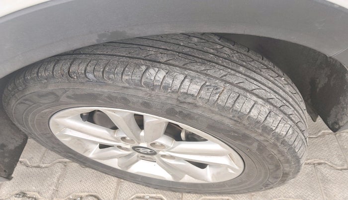 2016 Hyundai Creta SX 1.6 DIESEL, Diesel, Manual, 2,46,126 km, tyre