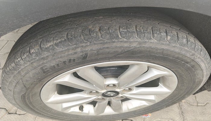 2016 Hyundai Creta SX 1.6 DIESEL, Diesel, Manual, 2,46,126 km, tyre