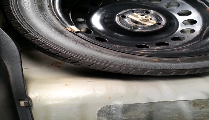 2014 Hyundai Elite i20 ASTA 1.4 CRDI, Diesel, Manual, 1,43,933 km, tyre