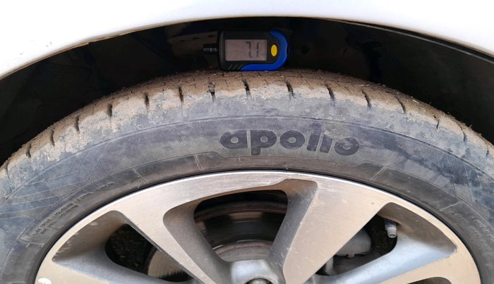 2014 Hyundai Elite i20 ASTA 1.4 CRDI, Diesel, Manual, 1,43,933 km, tyre