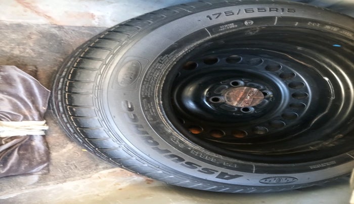 2015 Honda City 1.5L I-VTEC VX CVT, Petrol, Automatic, 74,505 km, tyre