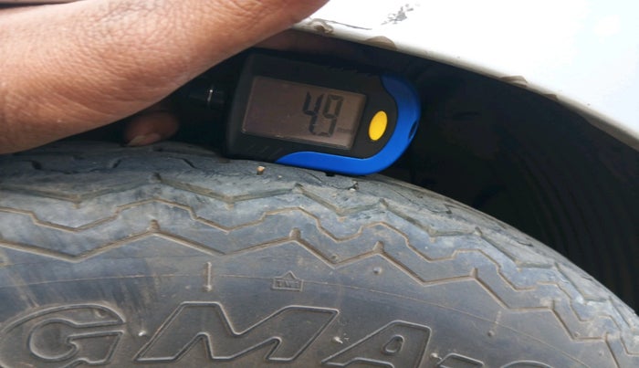 2014 Hyundai Eon ERA +, Petrol, Manual, 59,403 km, tyre