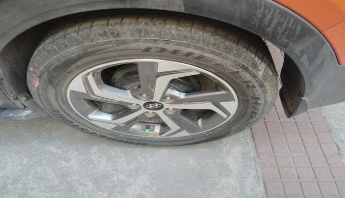 2018 Hyundai Creta SX AT 1.6 PETROL, Petrol, Automatic, 26,805 km, tyre