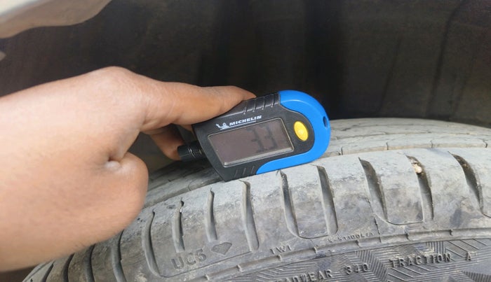 2020 Maruti Dzire VXI, Petrol, Manual, 52,811 km, tyre