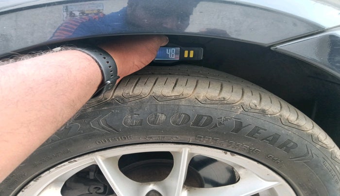 2010 BMW 3 Series 320d, Diesel, Automatic, 42,536 km, tyre