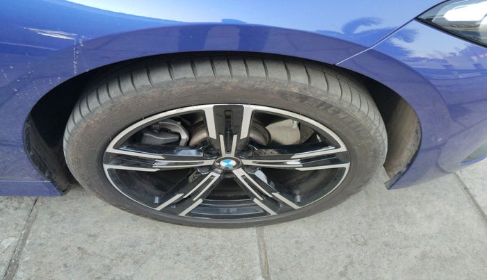 2023 BMW 3 SERIES GRAN LIMOUSINE 330Li M Sport, Petrol, Automatic, 10,726 km, tyre