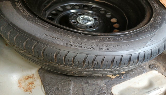 2014 Honda City 1.5L I-VTEC SV, Petrol, Manual, 1,14,468 km, tyre