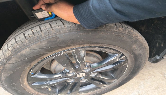 2020 Maruti Vitara Brezza ZDI, Diesel, Manual, 55,484 km, tyre