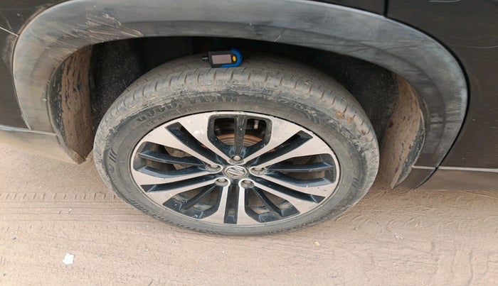 2022 MG HECTOR PLUS SHARP 2.0 DIESEL TURBO MT 6-STR, Diesel, Manual, 34,777 km, tyre