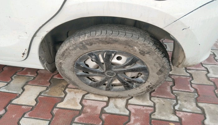 2019 Maruti Swift LXI, Petrol, Manual, 1,67,277 km, tyre