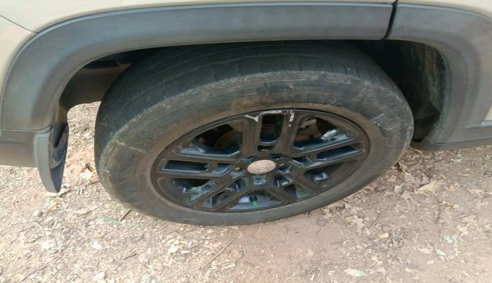 2018 Jeep Compass LIMITED 2.0 DIESEL 4X4, Diesel, Manual, 1,39,247 km, tyre