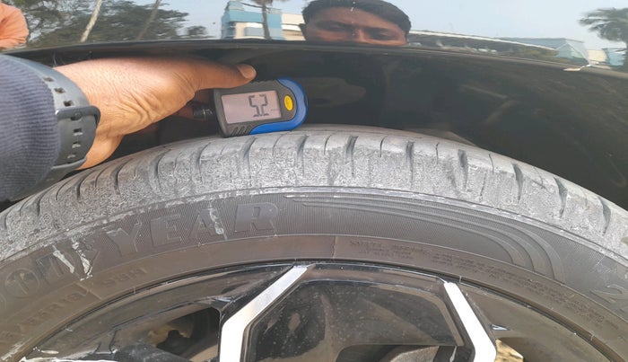 2024 Tata Curvv Accomplished S 1.2 Petrol 7DCA, Petrol, Automatic, 6,748 km, tyre