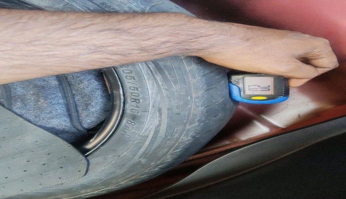 2015 Hyundai i20 Active 1.4 SX, Diesel, Manual, 1,17,784 km, tyre