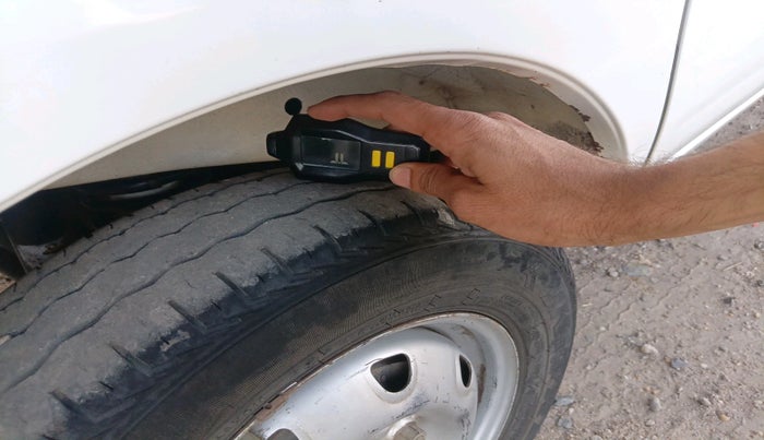 2017 Maruti Eeco 5 STR WITH A/C+HTR, Petrol, Manual, 1,65,831 km, tyre