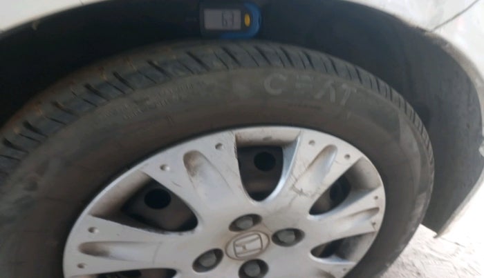 2016 Honda Amaze 1.2L I-VTEC S, Petrol, Manual, 1,09,274 km, tyre