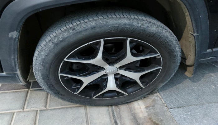 2022 Jeep MERIDIAN LIMITED (O) 4X2 AT, Diesel, Automatic, 28,429 km, tyre