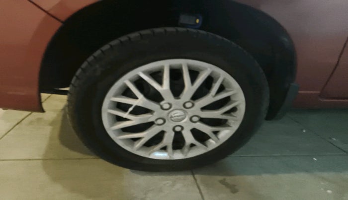 2013 Maruti Alto K10 VXI, Petrol, Manual, 62,963 km, tyre