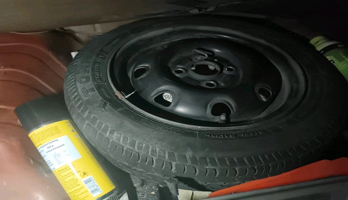 2013 Maruti Alto K10 VXI, Petrol, Manual, 62,963 km, tyre