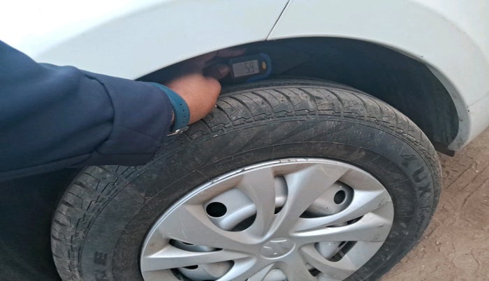 2021 Maruti Swift LXI, Petrol, Manual, 43,809 km, tyre