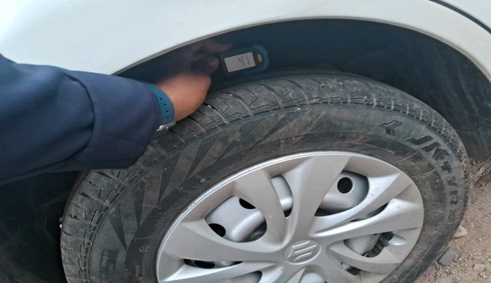 2021 Maruti Swift LXI, Petrol, Manual, 43,809 km, tyre