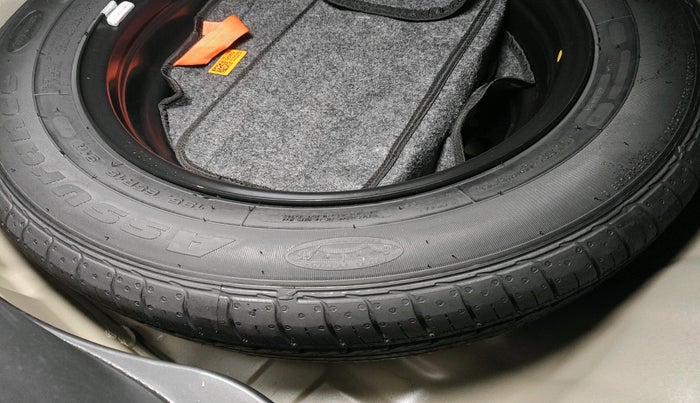 2025 Hyundai VENUE S (O) 1.0 Turbo Petrol DCT, Petrol, Automatic, 3,838 km, tyre