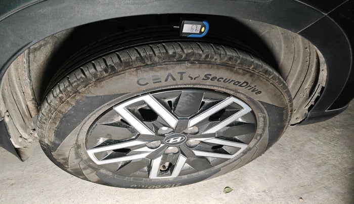 2025 Hyundai VENUE S (O) 1.0 Turbo Petrol DCT, Petrol, Automatic, 3,838 km, tyre