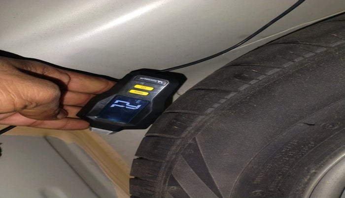 2019 Maruti New Wagon-R LXI 1.0, Petrol, Manual, 15,347 km, tyre