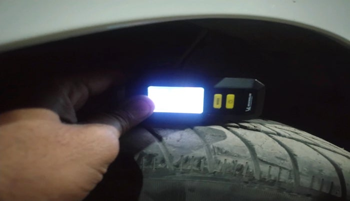 2019 Maruti New Wagon-R LXI 1.0, Petrol, Manual, 15,347 km, tyre