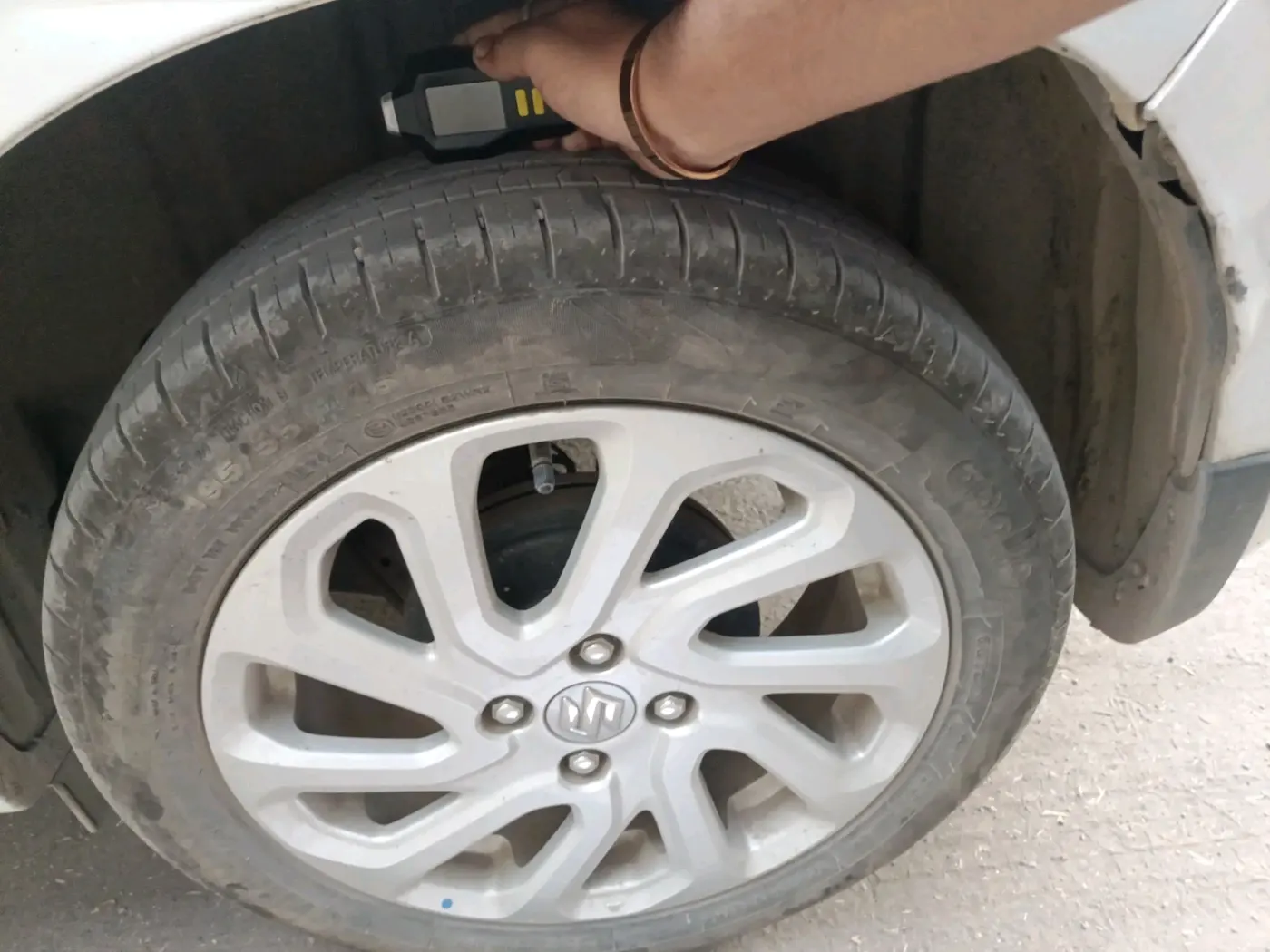 2025 Maruti Baleno ZETA 1.2 AGS, Petrol, Automatic, 16,821 km, tyre