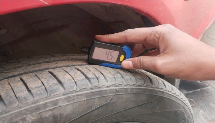 2015 Maruti Swift ZXI, Petrol, Manual, 93,073 km, tyre