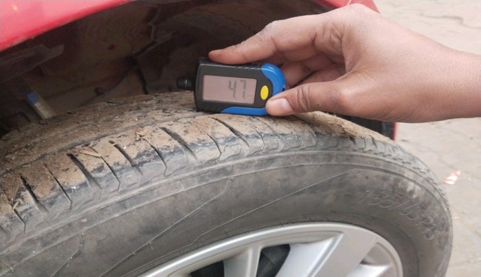 2015 Maruti Swift ZXI, Petrol, Manual, 93,073 km, tyre