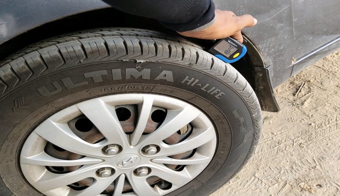 2013 Hyundai i10 MAGNA 1.1, Petrol, Manual, 99,460 km, tyre