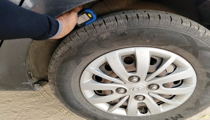 2013 Hyundai i10 MAGNA 1.1, Petrol, Manual, 99,460 km, tyre