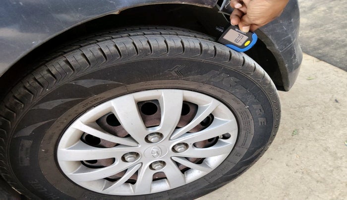 2013 Hyundai i10 MAGNA 1.1, Petrol, Manual, 99,460 km, tyre